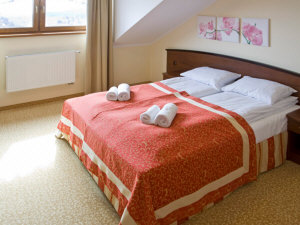 hotelové izby apartmány ubytovanie hory Sudety odpočívajú v Poľsku